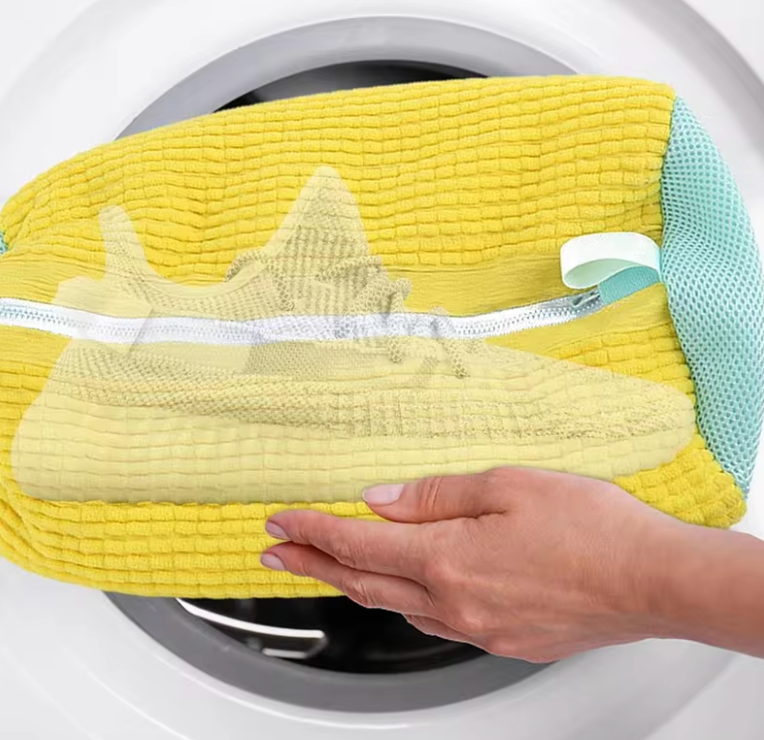 ShoeWash™ | Lassen Sie Ihre Schuhe wieder wie neu aussehen